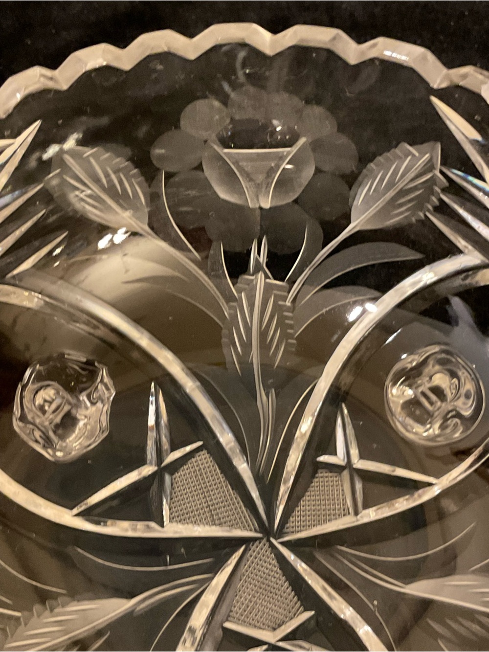 Footed Bowl Brilliant Cut Glass Crystal Sawtooth Rim Pinwheel or Floral Design - Picture 10 of 14
